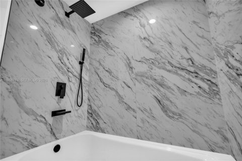 Condominio en venta en Hollywood, Florida, 2 dormitorios, 115.01 m2 № 2010647 - foto 18