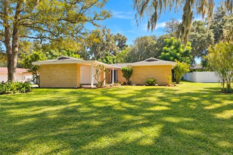 Casa en Ocala, Florida 3 dormitorios, 187.76 m2 № 2362473