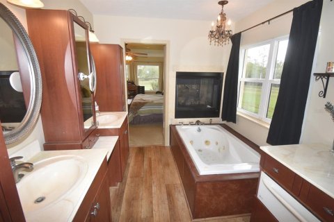 Casa en venta en Myakka City, Florida, 3 dormitorios, 176.7 m2 № 1736645 - foto 23