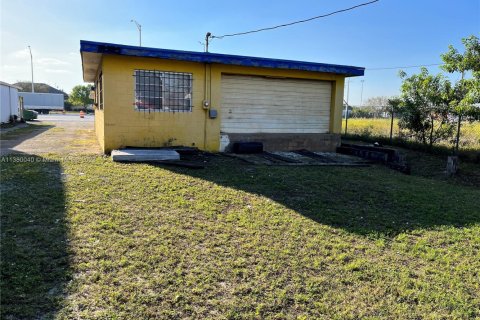 Commercial property in St. Lucie, Florida № 1859765 - photo 5