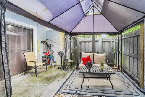 Townhouse in Altamonte Springs, Florida 3 bedrooms, 147.71 sq.m. № 2117361 - photo 16