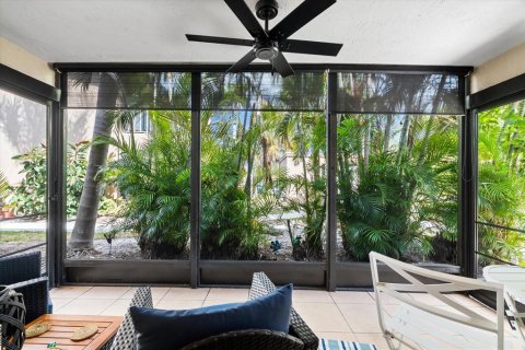 Condo in Sarasota, Florida, 2 bedrooms  № 1719701 - photo 18
