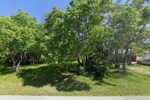 Terreno en Hudson, Florida № 2240000
