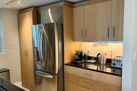 Condo in Bal Harbour, Florida, 2 bedrooms  № 1867713 - photo 9