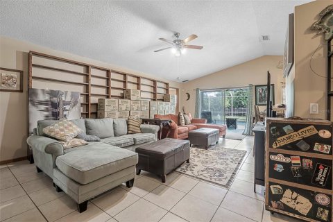 House in Palm Coast, Florida 3 bedrooms, 153.75 sq.m. № 1734011 - photo 7