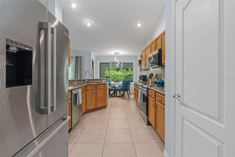 House in Merrit Island, Florida 4 bedrooms, 220.55 sq.m. № 1750030 - photo 16