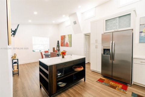 Villa ou maison à vendre à Miami, Floride: 3 chambres, 98.94 m2 № 1991134 - photo 7