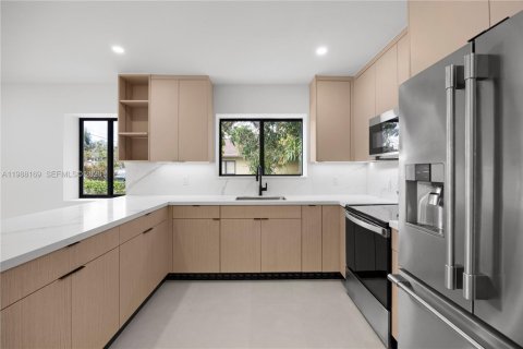 Купить коммерческую недвижимость в Майами, Флорида 148.74м2, № 2050310 - фото 14