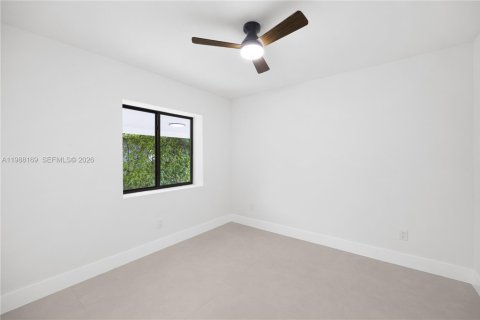 Купить коммерческую недвижимость в Майами, Флорида 148.74м2, № 2050310 - фото 22