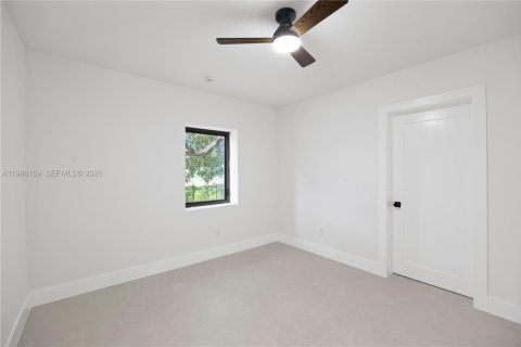 Купить коммерческую недвижимость в Майами, Флорида 148.74м2, № 2050310 - фото 18