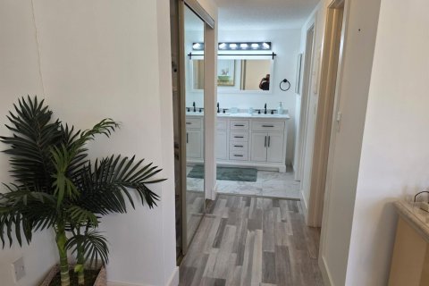 Купить кондоминиум в Бойнтон-Бич, Флорида 4 комнаты, 128.21м2, № 2083820 - фото 27