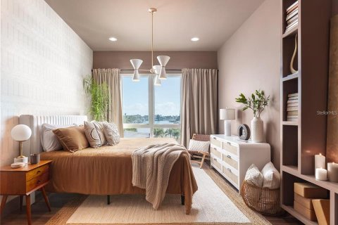 Townhouse in Treasure Island, Florida 5 bedrooms, 337.98 sq.m. № 1673535 - photo 11