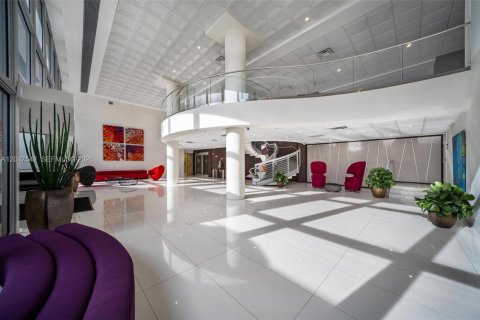 Copropriété à vendre à Miami Beach, Floride: 2 chambres, 122.63 m2 № 2185261 - photo 24