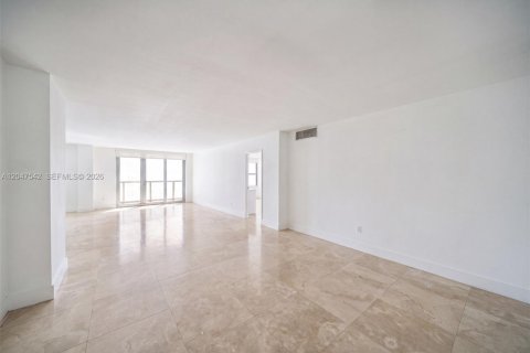 Copropriété à vendre à Miami Beach, Floride: 2 chambres, 122.63 m2 № 2185261 - photo 2