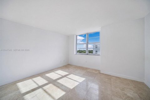 Copropriété à vendre à Miami Beach, Floride: 2 chambres, 122.63 m2 № 2185261 - photo 14