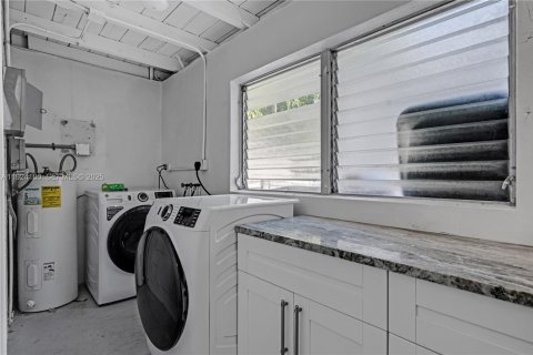 Casa en venta en Fort Lauderdale, Florida, 3 dormitorios, 111.48 m2 № 1983669 - foto 29