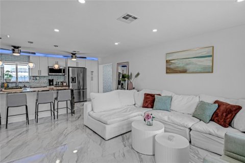 Casa en venta en Fort Lauderdale, Florida, 3 dormitorios, 111.48 m2 № 1983669 - foto 4