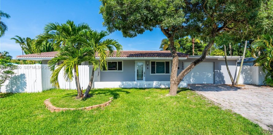 Casa en Fort Lauderdale, Florida 3 dormitorios, 111.48 m2 № 1983669