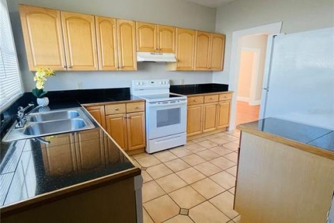 Casa en alquiler en Saint Petersburg, Florida, 3 dormitorios, 136.38 m2 № 1819125 - foto 8
