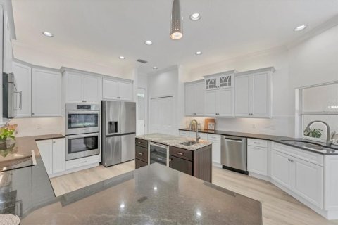 House in Sarasota, Florida 4 bedrooms, 329.43 sq.m. № 1760596 - photo 14