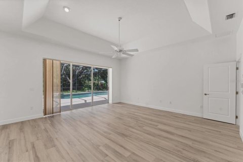 House in Sarasota, Florida 4 bedrooms, 329.43 sq.m. № 1760596 - photo 28