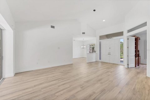 House in Sarasota, Florida 4 bedrooms, 329.43 sq.m. № 1760596 - photo 9