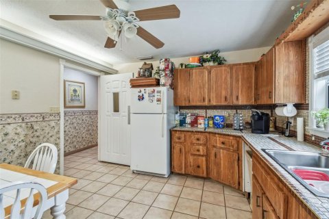 Купить коммерческую недвижимость в Ривервью, Флорида 219.44м2, № 1744753 - фото 23