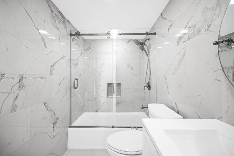 Condominio en venta en Pompano Beach, Florida, 2 dormitorios, 86.96 m2 № 2035815 - foto 27