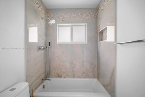 House in Delray Beach, Florida 2 bedrooms, 141.86 sq.m. № 1892195 - photo 30
