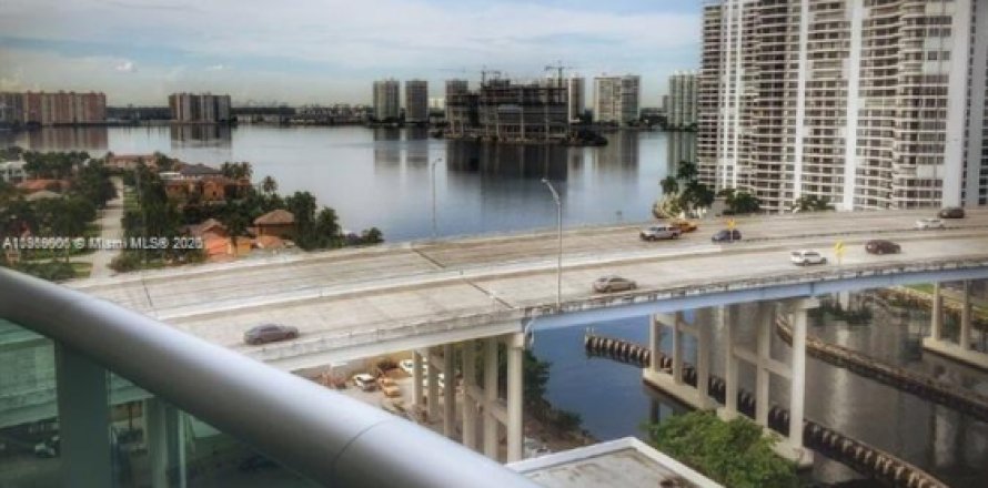 Condo à Sunny Isles Beach, Floride, 1 chambre № 1979378