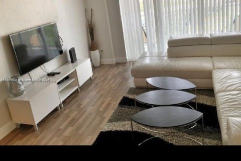 Copropriété à louer à Sunny Isles Beach, Floride: 1 chambre, 92.9 m2 № 1979378 - photo 5