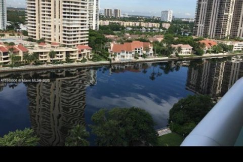 Copropriété à louer à Sunny Isles Beach, Floride: 1 chambre, 92.9 m2 № 1979378 - photo 2