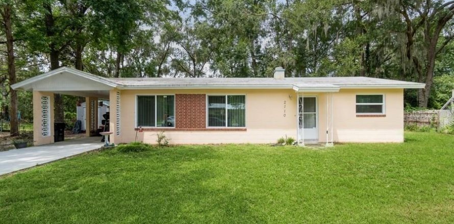 House in Gainesville, Florida 3 bedrooms, 95.88 sq.m. № 1876823