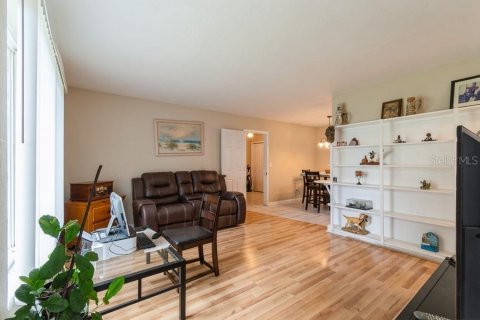 House in Gainesville, Florida 3 bedrooms, 95.88 sq.m. № 1876823 - photo 10