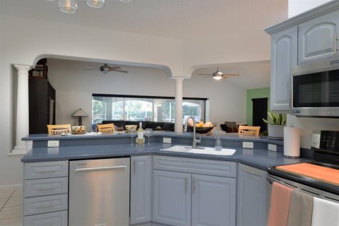 Casa en venta en The Villages, Florida, 4 dormitorios, 218.32 m2 № 1566814 - foto 13