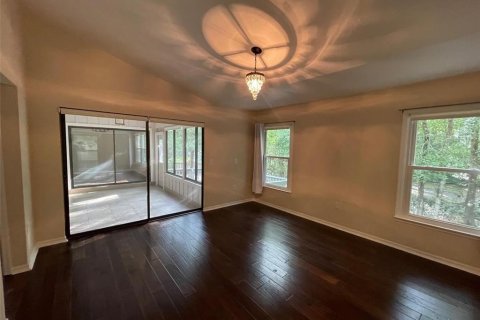 Villa ou maison à louer à Gainesville, Floride: 3 chambres, 186.73 m2 № 2425753 - photo 9
