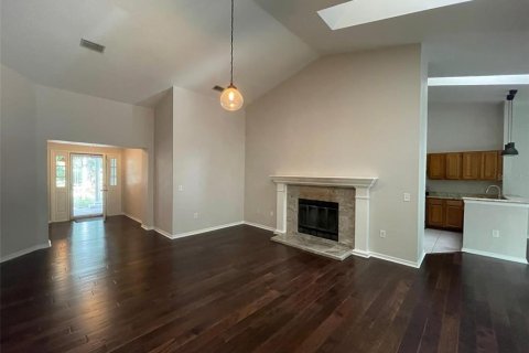 Villa ou maison à louer à Gainesville, Floride: 3 chambres, 186.73 m2 № 2425753 - photo 3