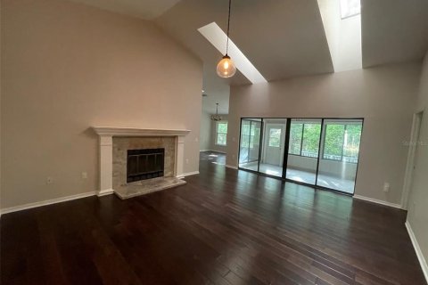 Villa ou maison à louer à Gainesville, Floride: 3 chambres, 186.73 m2 № 2425753 - photo 2