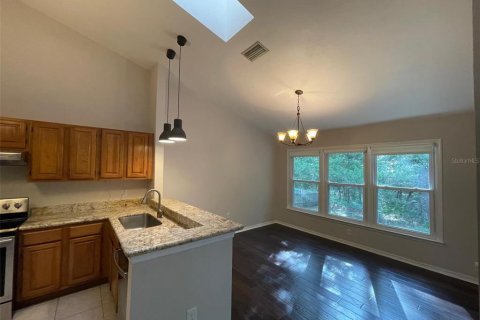Villa ou maison à louer à Gainesville, Floride: 3 chambres, 186.73 m2 № 2425753 - photo 7