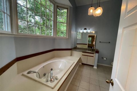 Villa ou maison à louer à Gainesville, Floride: 3 chambres, 186.73 m2 № 2425753 - photo 12