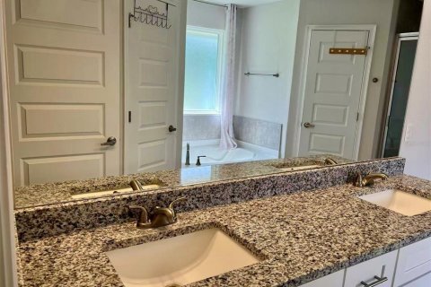 House in Lake City, Florida 4 bedrooms, 201.69 sq.m. № 1911615 - photo 25