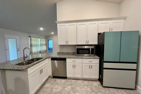 House in Lake City, Florida 4 bedrooms, 201.69 sq.m. № 1911615 - photo 27