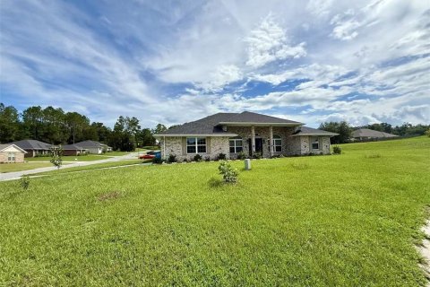 House in Lake City, Florida 4 bedrooms, 201.69 sq.m. № 1911615 - photo 5