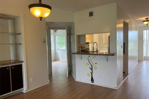 Condominio en venta en Pompano Beach, Florida, 2 dormitorios, 104.05 m2 № 2261665 - foto 3