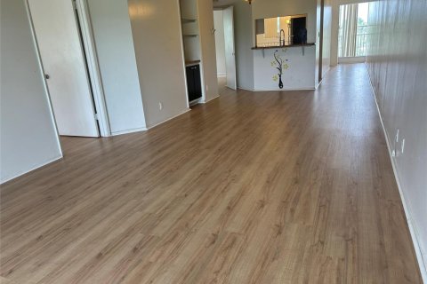 Condominio en venta en Pompano Beach, Florida, 2 dormitorios, 104.05 m2 № 2261665 - foto 4