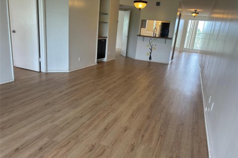 Condominio en venta en Pompano Beach, Florida, 2 dormitorios, 104.05 m2 № 2261665 - foto 2