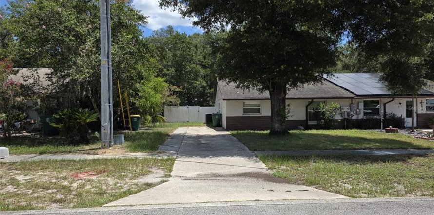 Duplex in DeLand, Florida 2 bedrooms, 104.05 sq.m. № 1873623