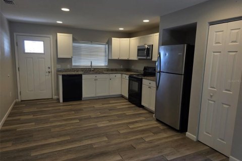Duplex in DeLand, Florida 2 bedrooms, 104.05 sq.m. № 1873623 - photo 10