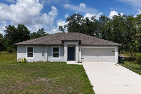 House in North Port, Florida 3 bedrooms, 118.36 sq.m. № 2104865