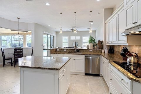 Villa ou maison à vendre à Bradenton, Floride: 4 chambres, 362.5 m2 № 2398794 - photo 9